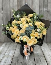 Букет цветов из:  Розы и Лизиантусы в Подхожее