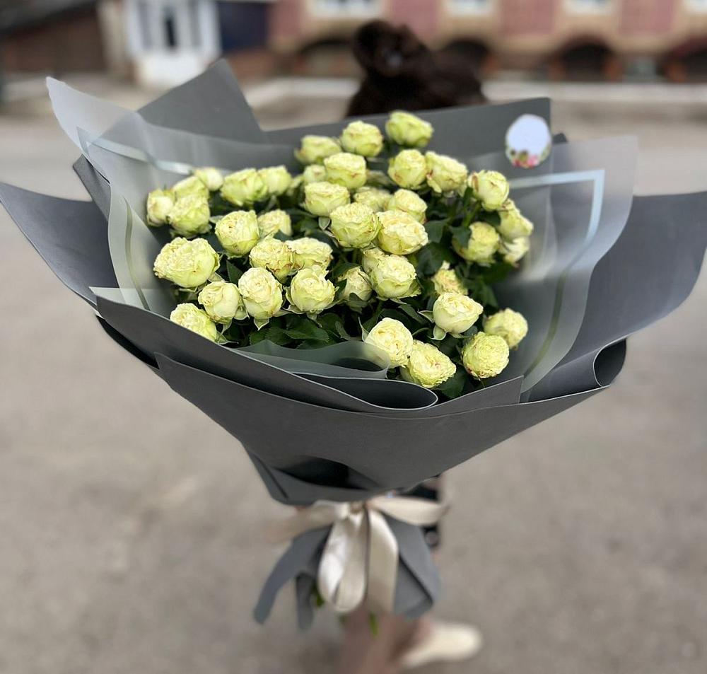 Белые кустовые розы Солинеро в Подхожее Букет Белые кустовые розы Солинеро в Подхожее
