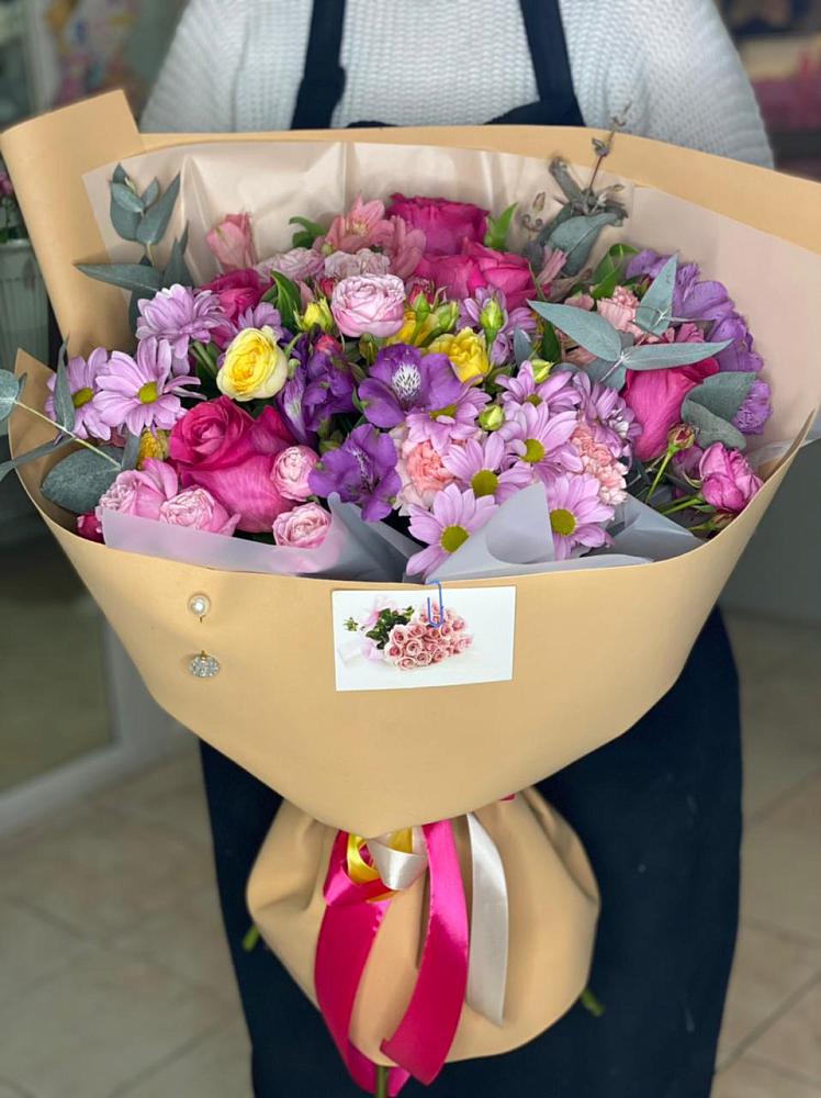 Букет цветов из: Хризантемы, Гвоздики и Альстромерии в Подхожее