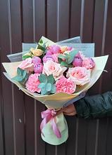 Букет цветов из:  Розы и Гвоздики #REPLACE_PRED# Подхожее