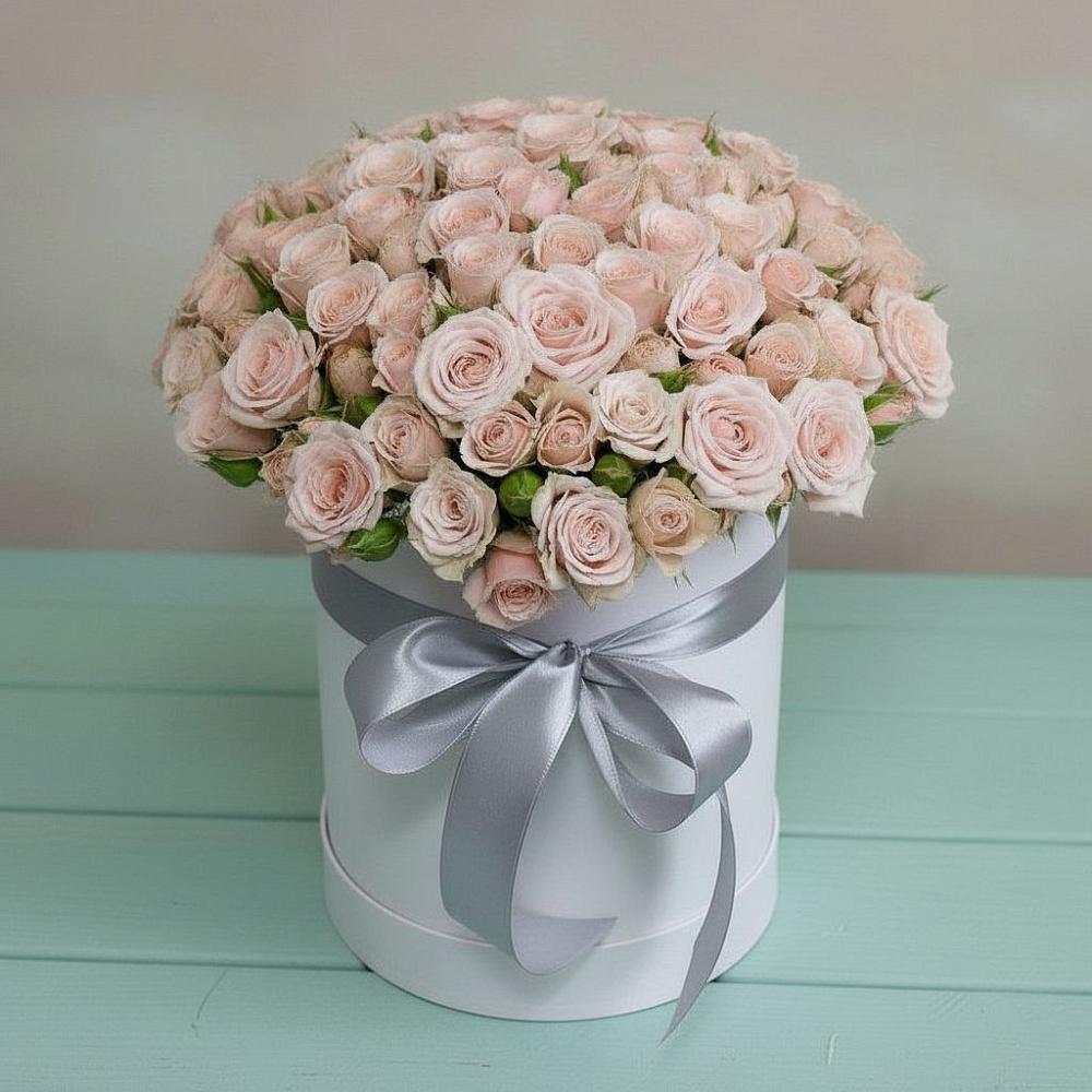 Цветочная композиция из Розы в шляпной коробке в Подхожее